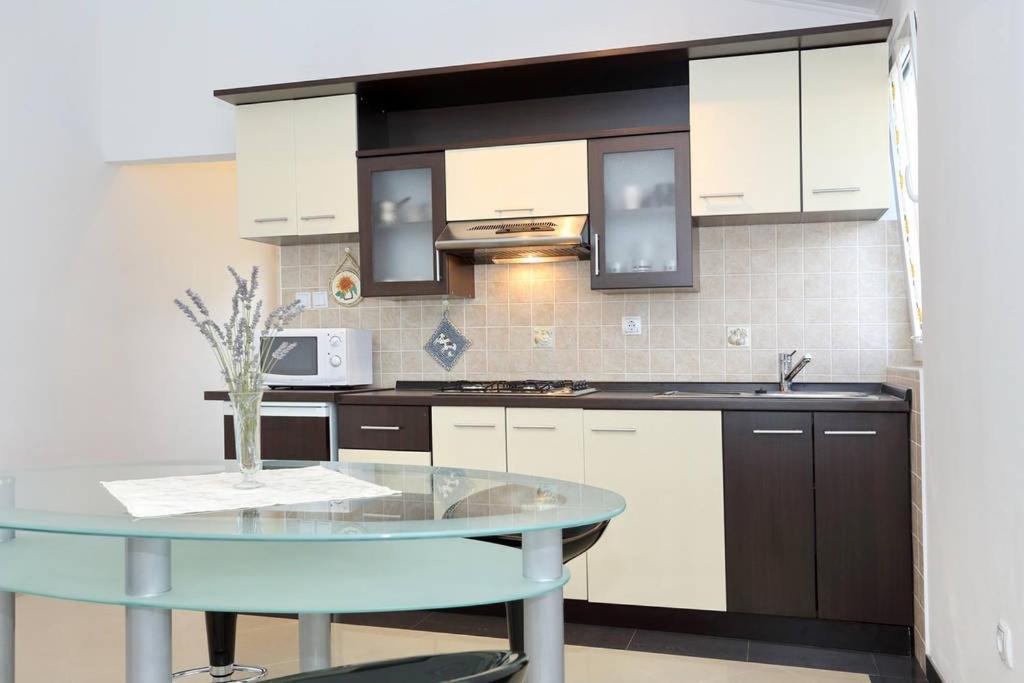 Apartmani Mlinar Gornji Karin Ngoại thất bức ảnh